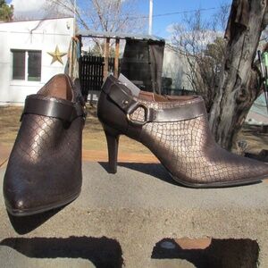 Bandolino Bronze Zipper/Buckle Dress Evening Stiletto Heel Booties